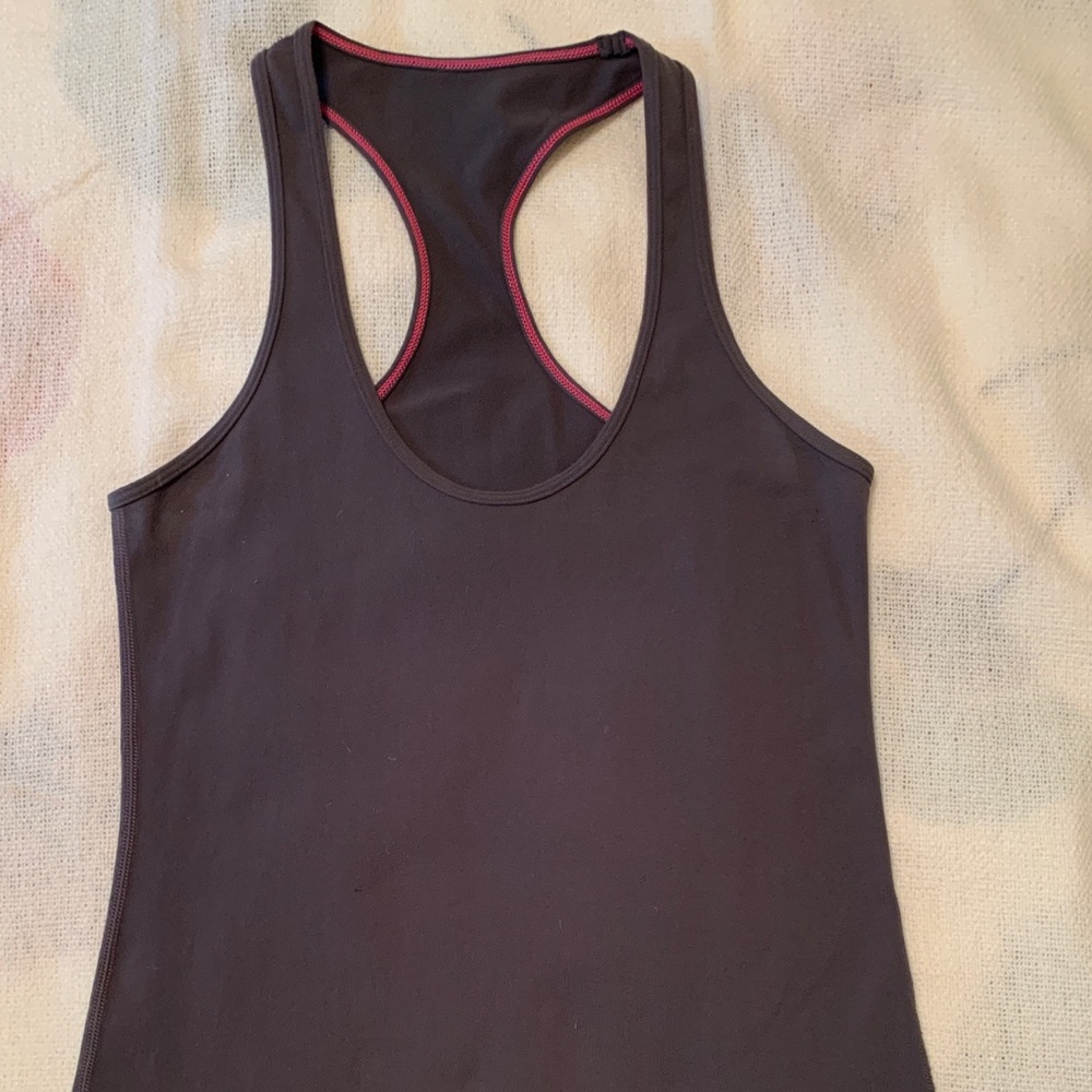 Lululemon racerback tank sz 6 gray